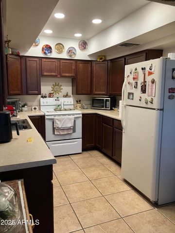 3360 W MORELAND Street, Phoenix, AZ 85009
