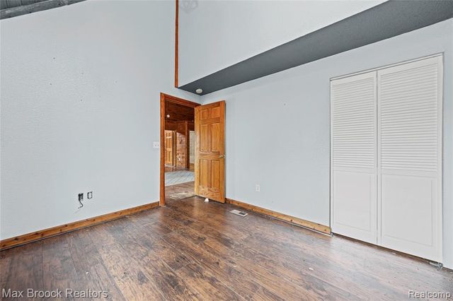 5186 Pinckney Road, Howell, MI 48843