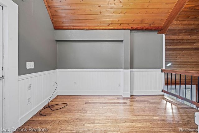 5186 Pinckney Road, Howell, MI 48843