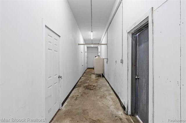 5186 Pinckney Road, Howell, MI 48843