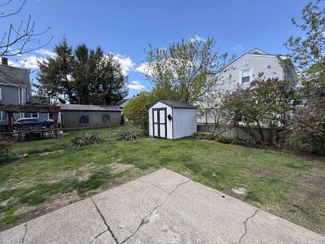15 Clinton St 1, Newton, MA 02458