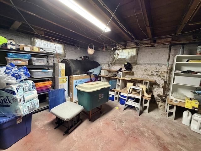 15 Clinton St 1, Newton, MA 02458