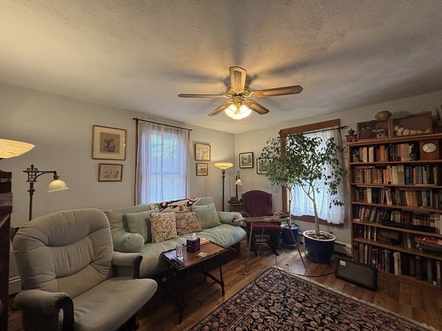 15 Clinton St 1, Newton, MA 02458