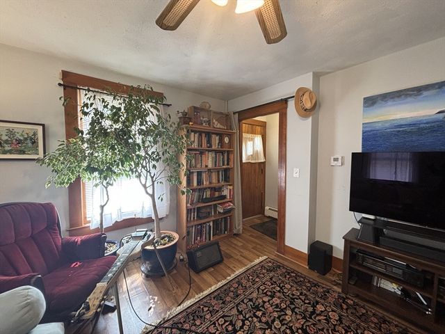 15 Clinton St 1, Newton, MA 02458