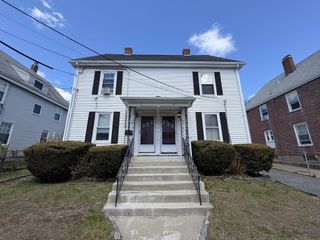 15 Clinton St 1, Newton, MA 02458