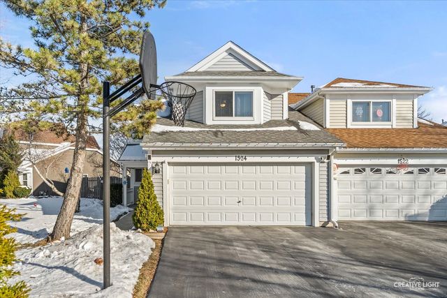 1524 S Pembroke Drive, South Elgin, IL 60177