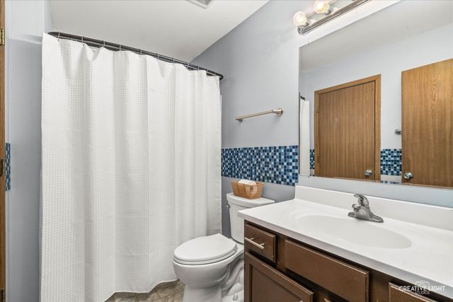 1524 S Pembroke Drive, South Elgin, IL 60177