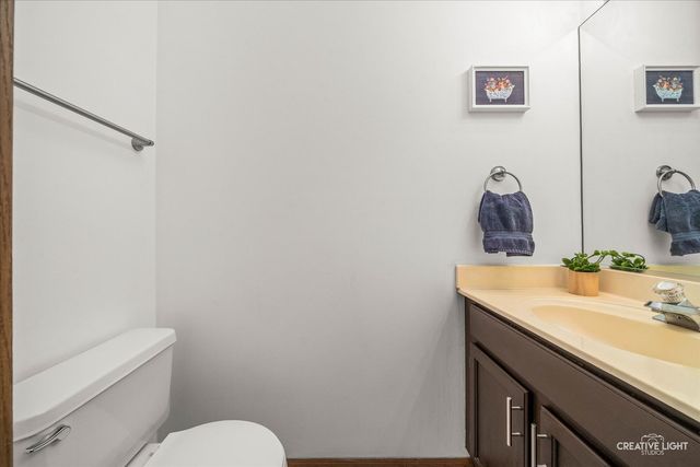 1524 S Pembroke Drive, South Elgin, IL 60177