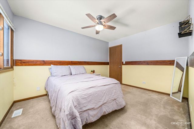 1524 S Pembroke Drive, South Elgin, IL 60177