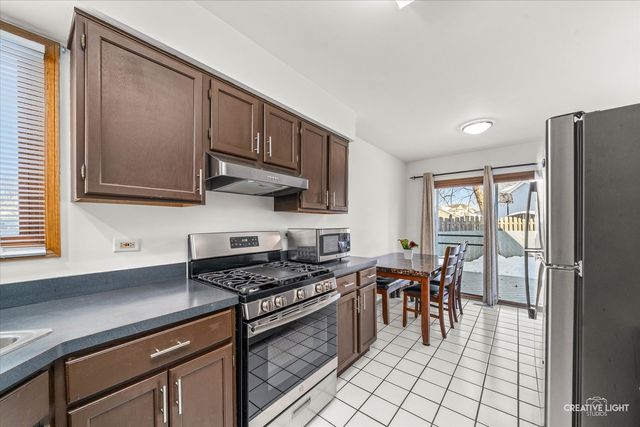 1524 S Pembroke Drive, South Elgin, IL 60177