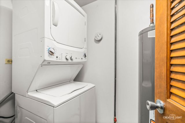 1524 S Pembroke Drive, South Elgin, IL 60177