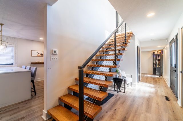 1319 Pine Mills Court, Fort Wayne, IN 46845