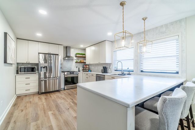 1319 Pine Mills Court, Fort Wayne, IN 46845