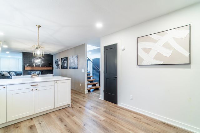 1319 Pine Mills Court, Fort Wayne, IN 46845