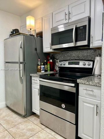 500 NE 2nd St 211, Dania Beach, FL 33004