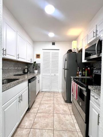 500 NE 2nd St 211, Dania Beach, FL 33004