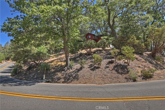 27588 Matterhorn Drive, Lake Arrowhead, CA 92352
