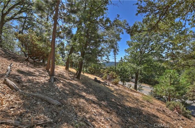27588 Matterhorn Drive, Lake Arrowhead, CA 92352