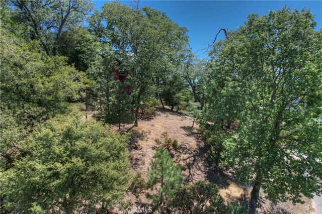 27588 Matterhorn Drive, Lake Arrowhead, CA 92352