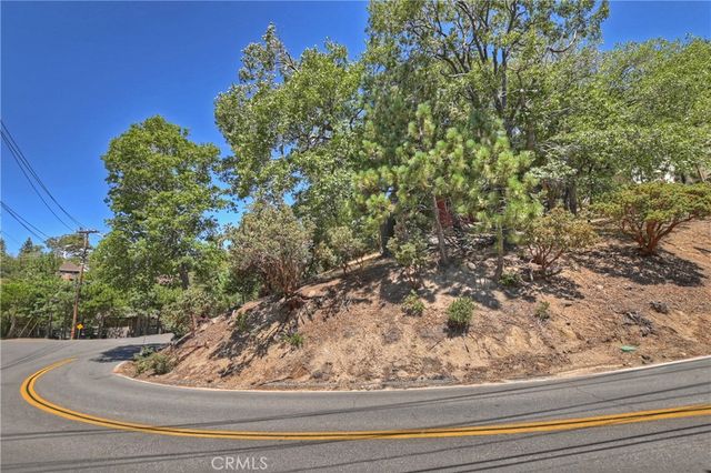 27588 Matterhorn Drive, Lake Arrowhead, CA 92352
