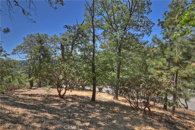 27588 Matterhorn Drive, Lake Arrowhead, CA 92352