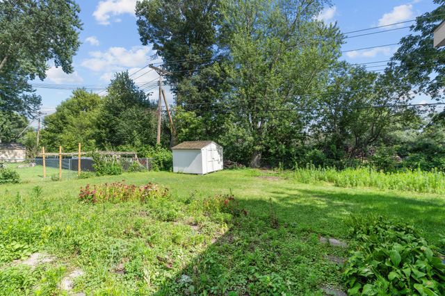 2168 Hawthorne Avenue E, Saint Paul, MN 55119