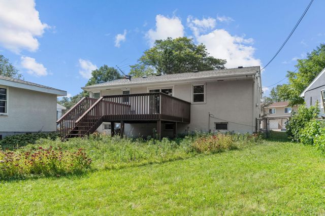 2168 Hawthorne Avenue E, Saint Paul, MN 55119