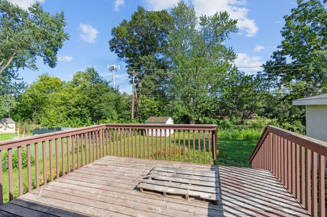 2168 Hawthorne Avenue E, Saint Paul, MN 55119