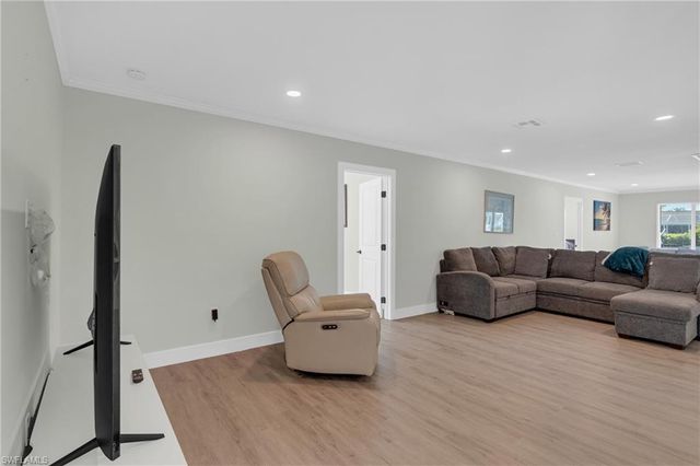 6401 Plumosa AVE, Fort Myers, FL 33908