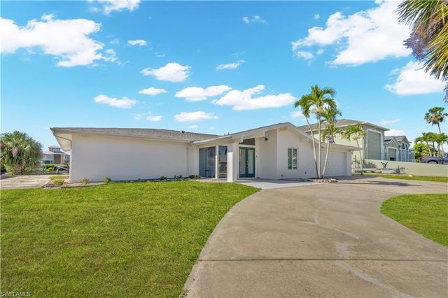 6401 Plumosa AVE, Fort Myers, FL 33908