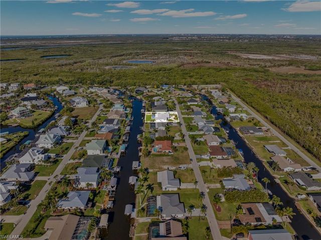 6401 Plumosa AVE, Fort Myers, FL 33908