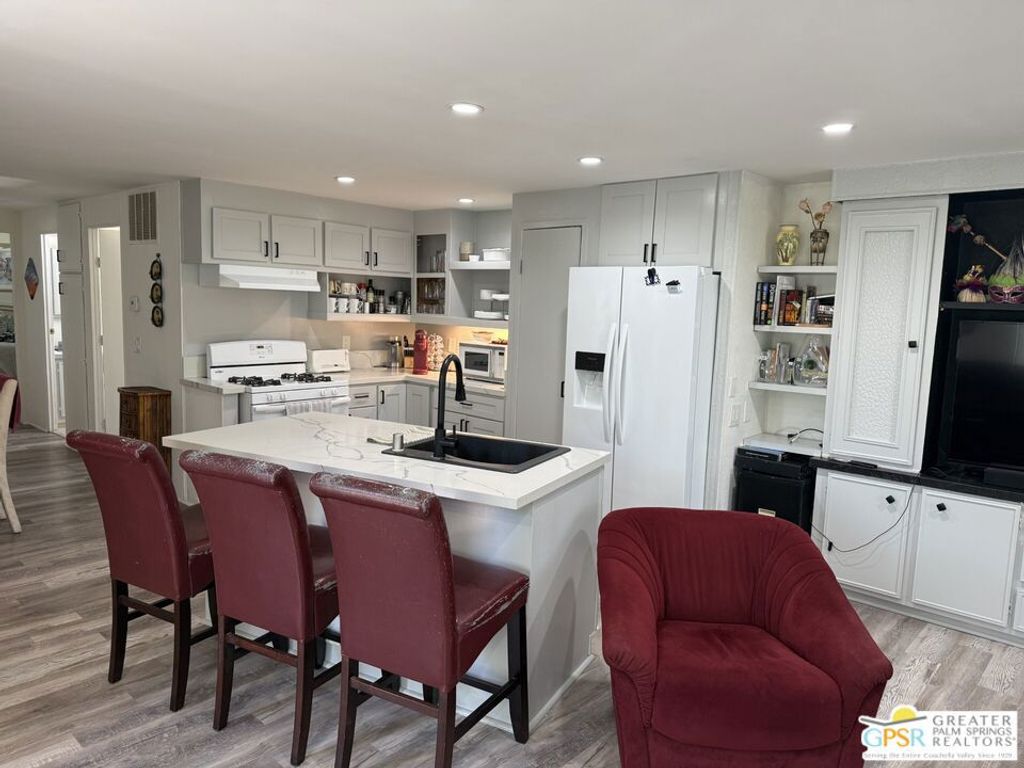 Image 14 of property listing at 15500 Bubbling Wells Road 248, Desert Hot Springs, CA 92240