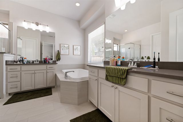 662 Thoroughbred Avenue, Frisco, TX 75036