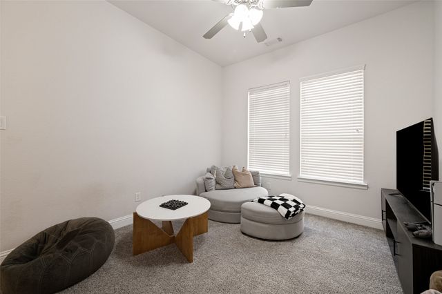 662 Thoroughbred Avenue, Frisco, TX 75036