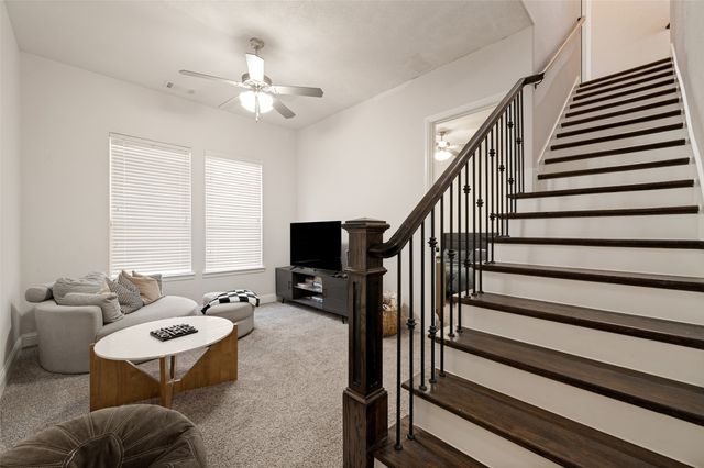 662 Thoroughbred Avenue, Frisco, TX 75036