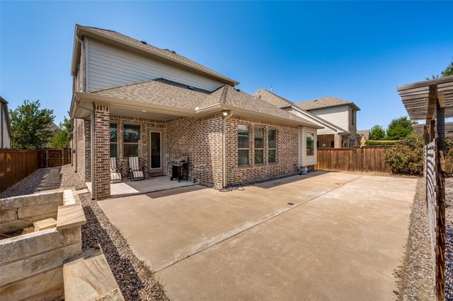 662 Thoroughbred Avenue, Frisco, TX 75036