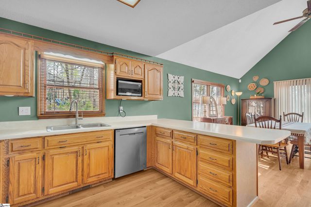 415 Kenwood Drive, Westminster, SC 29693