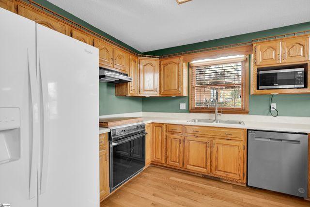 415 Kenwood Drive, Westminster, SC 29693