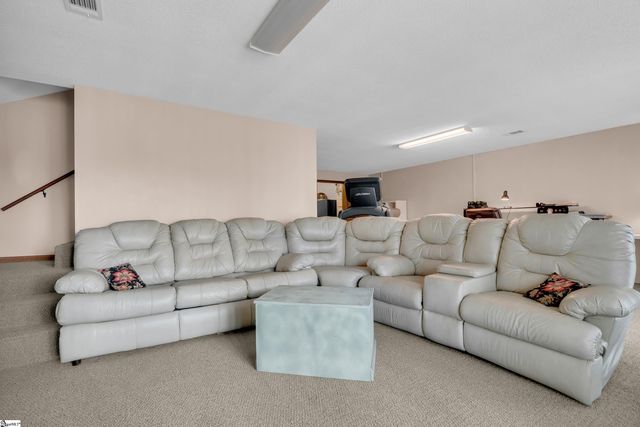 415 Kenwood Drive, Westminster, SC 29693