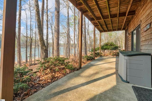 415 Kenwood Drive, Westminster, SC 29693