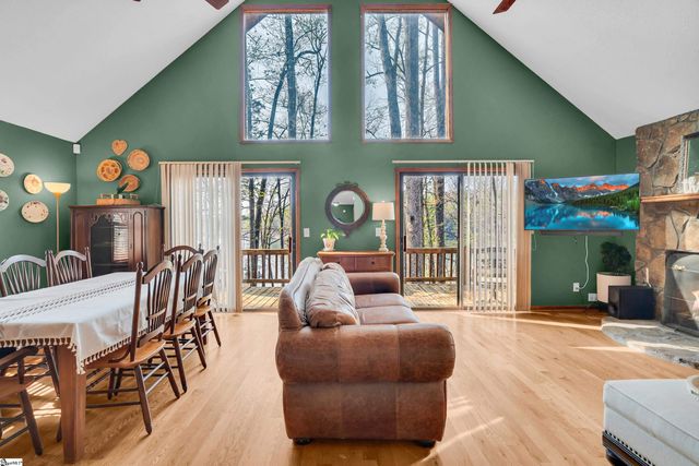 415 Kenwood Drive, Westminster, SC 29693
