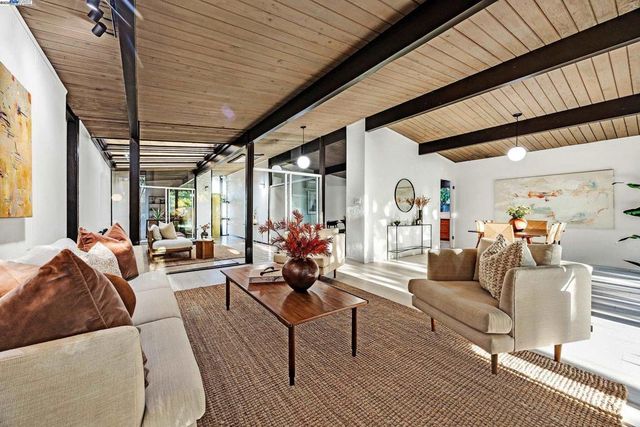 4004 Salem St, Concord, CA 94521