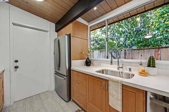 4004 Salem St, Concord, CA 94521