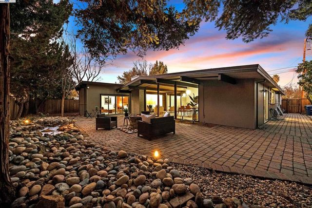 4004 Salem St, Concord, CA 94521