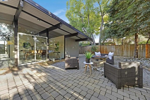 4004 Salem St, Concord, CA 94521