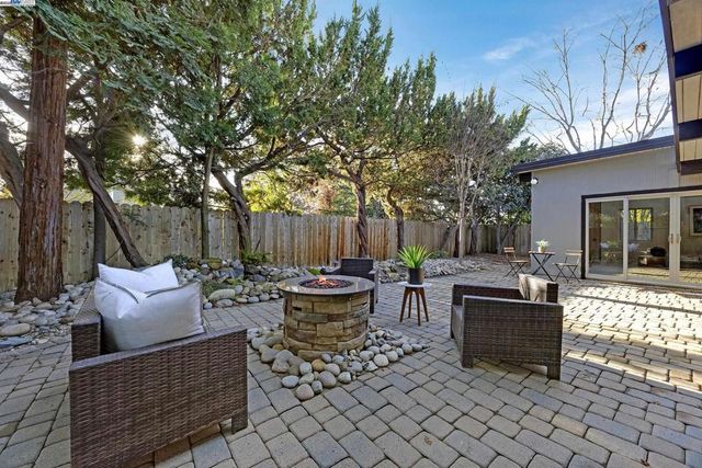 4004 Salem St, Concord, CA 94521