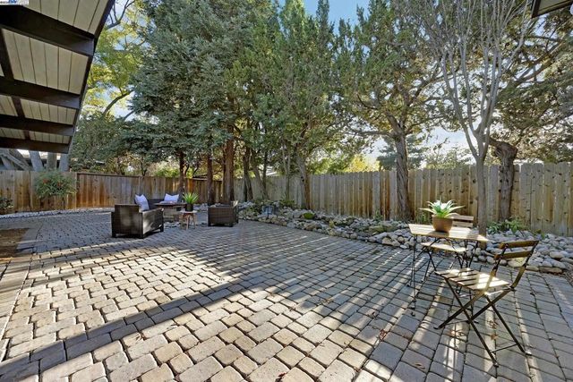 4004 Salem St, Concord, CA 94521