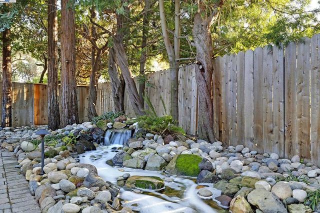 4004 Salem St, Concord, CA 94521