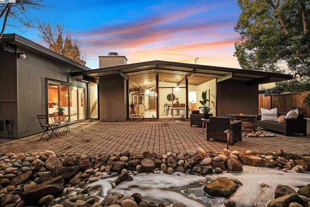 4004 Salem St, Concord, CA 94521