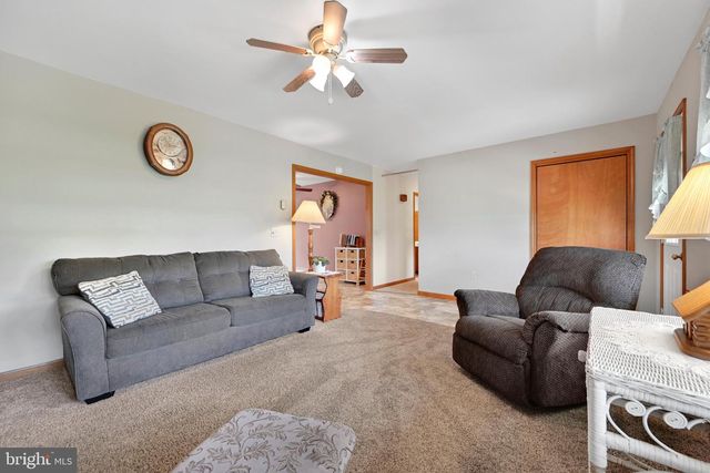 1236 TULPEHOCKEN RD, Richland, PA 17087